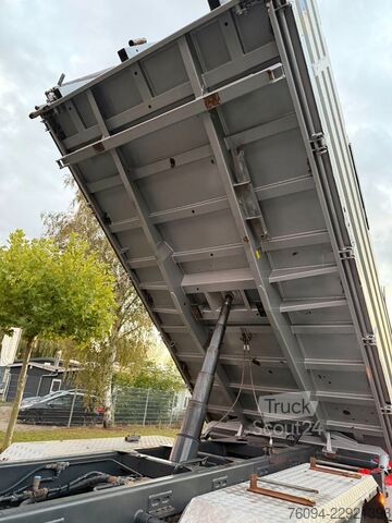 Кран-манипулятор на шасси грузовика VOLVO FMX 420 6x6 Kipper KRAN 21m WINDE FUNK Bordmatik