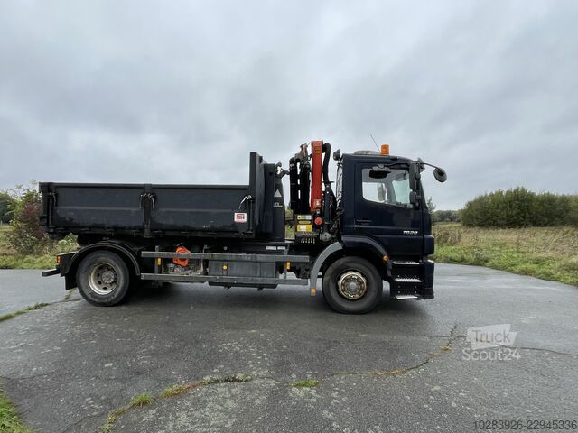 Haakarm vrachtwagen + Kraan Palfinger Mercedes-Benz Atego 1828