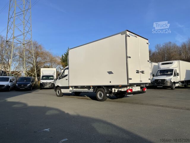 Transportör med resväska MERCEDES-BENZ Sprinter 317 Möbelkoffer mit Türen