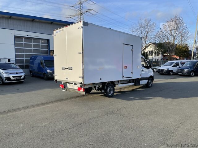 Transportör med resväska MERCEDES-BENZ Sprinter 317 Möbelkoffer mit Türen