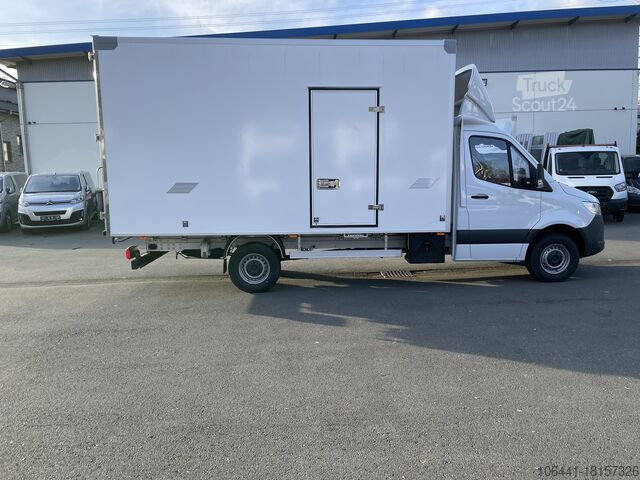 Transportör med resväska MERCEDES-BENZ Sprinter 317 Möbelkoffer mit Türen