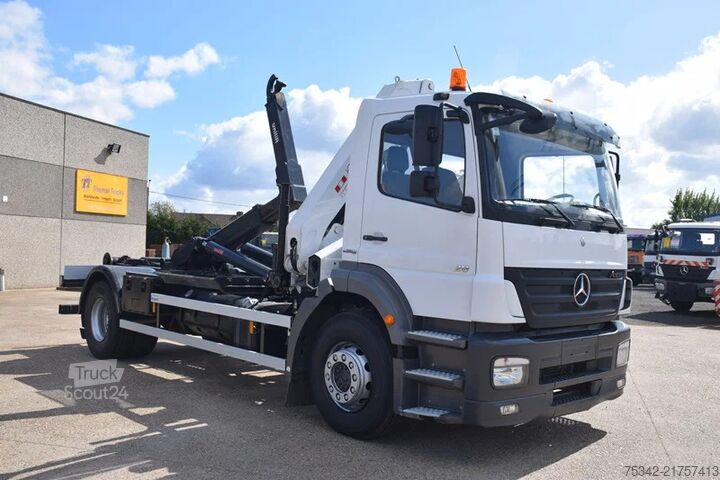 Koukkuvarsijärjestelmä Mercedes-Benz Axor 1829 +Effercrane 110/4s