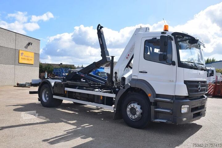 Koukkuvarsijärjestelmä Mercedes-Benz Axor 1829 +Effercrane 110/4s
