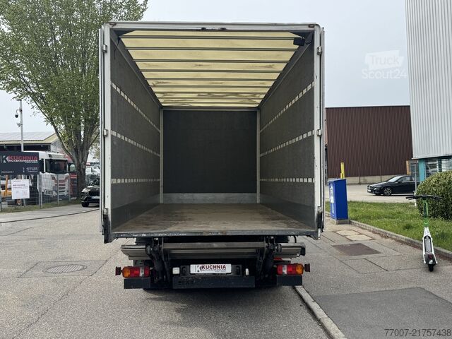 Camión con carrocería de caja, plataforma elevadora, 6 plazas, apto para mudanzas Mercedes-Benz Atego 816L L-Haus 6-Sitze Möbelkoffer LB
