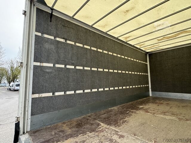 Camión con carrocería de caja, plataforma elevadora, 6 plazas, apto para mudanzas Mercedes-Benz Atego 816L L-Haus 6-Sitze Möbelkoffer LB