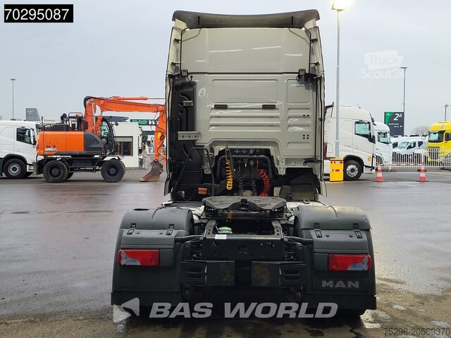 Volumen-SZM MAN TGX 18.500 4X2 XXL Mega Retarder 2x Tanks Full-Air