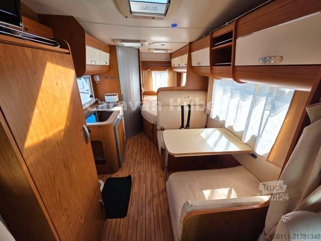 Polointegrovaný karavan XGO Coupe 300 - Festbett -  - Solar -