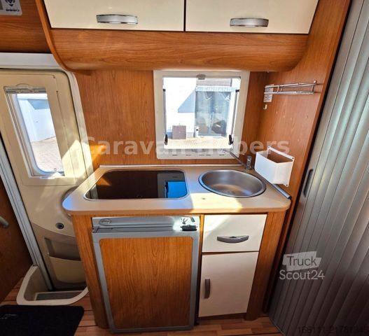 Polointegrovaný karavan XGO Coupe 300 - Festbett -  - Solar -