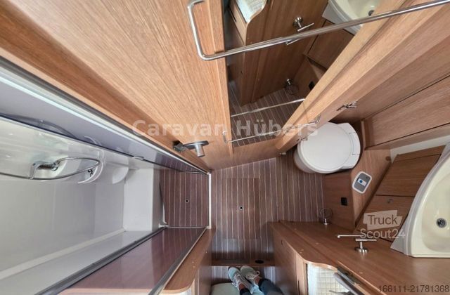 Polointegrovaný karavan ORANGECAMP T 68 - Einzelbetten - Tempomat - Klima -