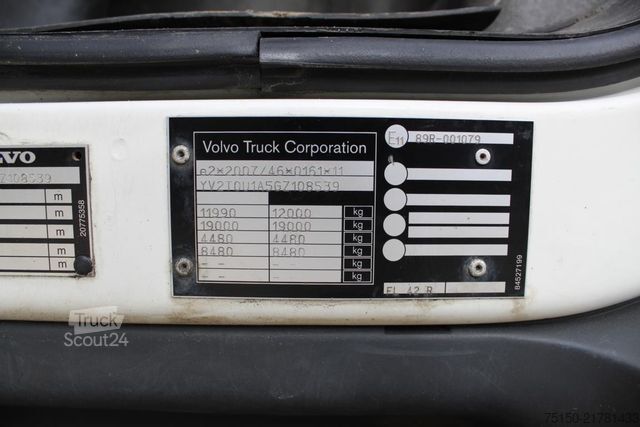 Вантажівка з платформою і тентом VOLVO FL 210 4x2 BL - Nr.: 539