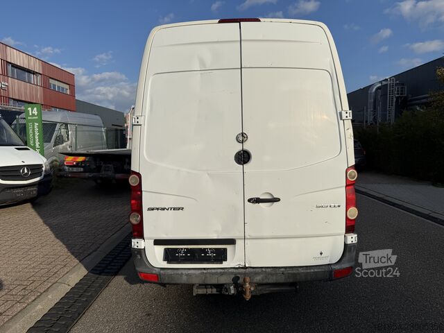 Skåpbil VW crafter 2.0tdi 136pk dubbel cabine