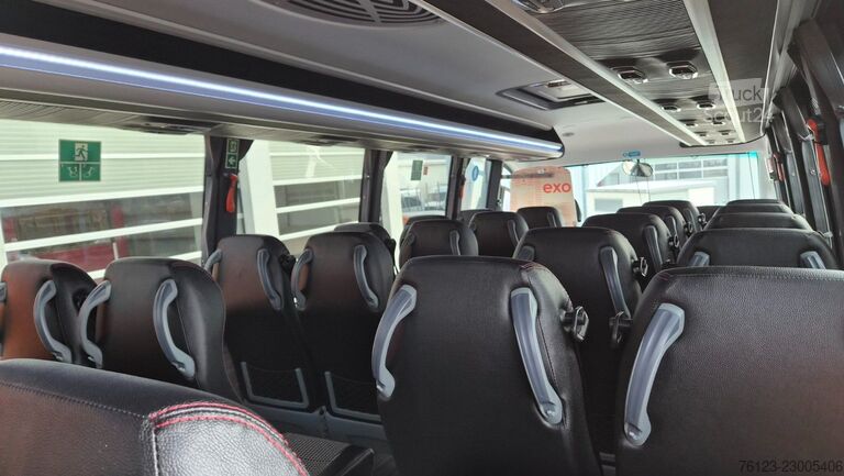 Kleinbus IVECO 2x Daily 70 Lagerfahrzeug Ferqui Sunrise 2,5 m B