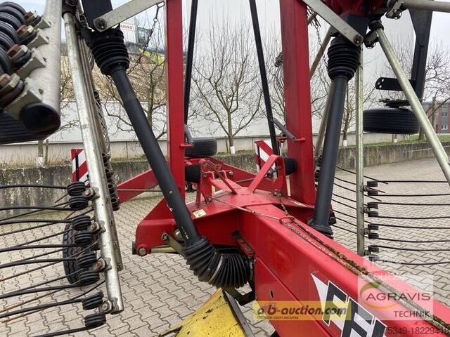 Rastrillo henificador Fella TS 880