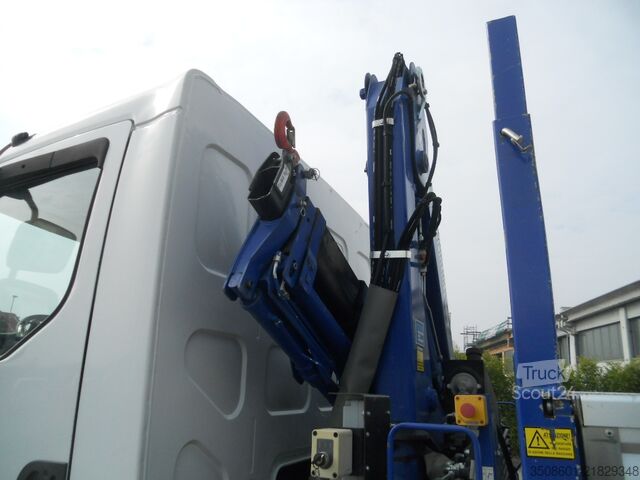 Vrachtwagen met kraan en kipper Renault Midlum 220