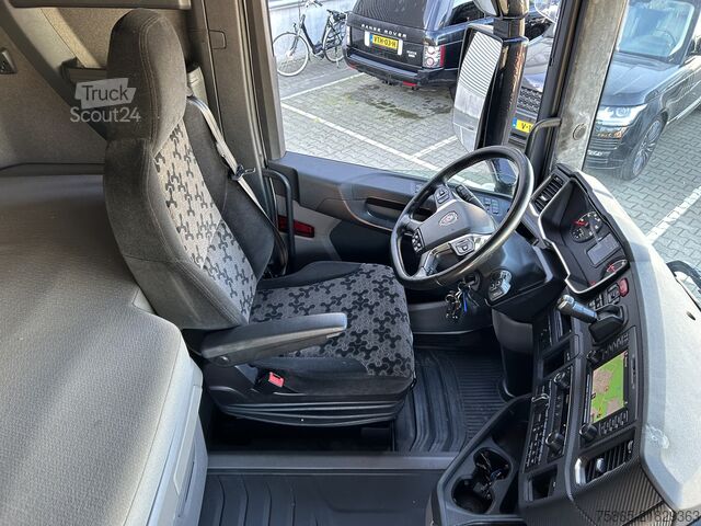 Estándar-SZM Scania R450 Highline / Retarder / 647 dkm / Full Spoil...