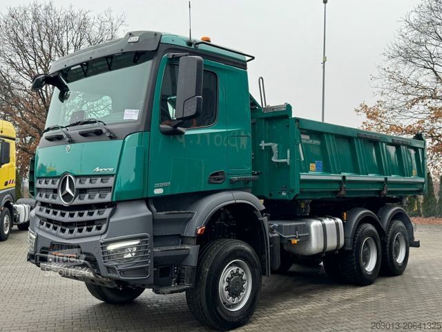 Kiper kamion MERCEDES-BENZ Arocs 3351 6x6 Kipper Bordmatic Meiller
