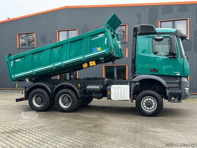 Kiper kamion MERCEDES-BENZ Arocs 3351 6x6 Kipper Bordmatic Meiller