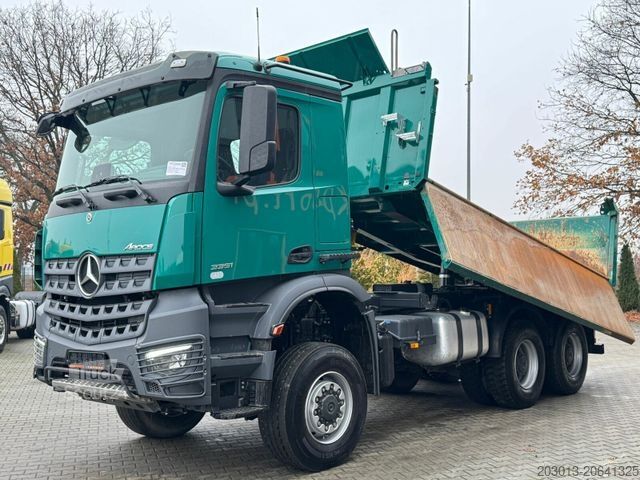Kiper kamion MERCEDES-BENZ Arocs 3351 6x6 Kipper Bordmatic Meiller