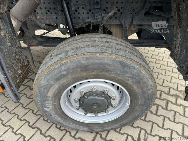 Trīspusējs kravas pašizgāzējs MERCEDES-BENZ Arocs 3351 6x6 Kipper Bordmatic Meiller