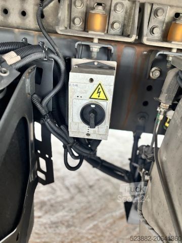 Рефрижераторный грузовик MERCEDES-BENZ Antos2540 Motorschaden*Carrier*LiftLenk*Retarder