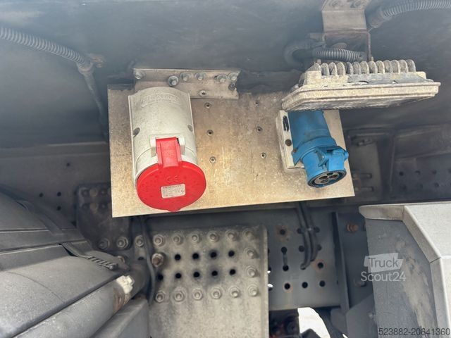 Рефрижераторный грузовик MERCEDES-BENZ Antos2540 Motorschaden*Carrier*LiftLenk*Retarder