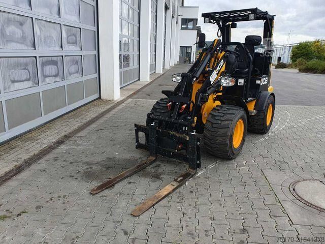 Loader JCB 403 Klappdach / Schaufel + Gabel / nur 152h!