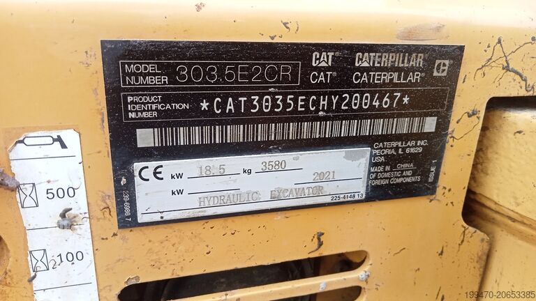 حفار صغير <7 طن Caterpillar 303.5E2 CR with 3 buckets