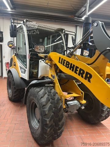Kerekes rakodó LIEBHERR 506 C Radlader 4x4 Schaufel Schnellwechsler
