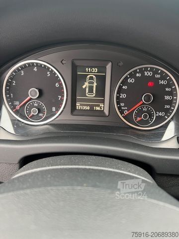 Kleinbus VOLKSWAGEN Tiguan Trend & Fun Motorkontrolle leuchtet
