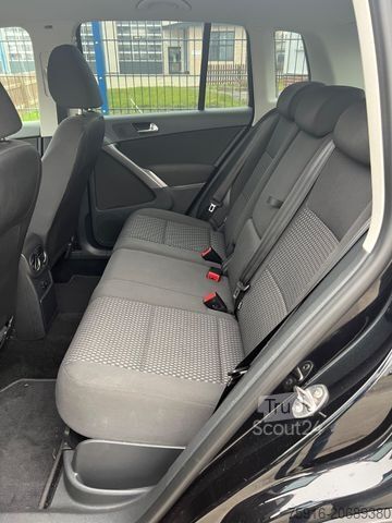 Kleinbus VOLKSWAGEN Tiguan Trend & Fun Motorkontrolle leuchtet