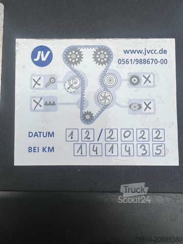 Kleinbus VOLKSWAGEN Tiguan Trend & Fun Motorkontrolle leuchtet