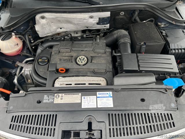 Kleinbus VOLKSWAGEN Tiguan Trend & Fun Motorkontrolle leuchtet
