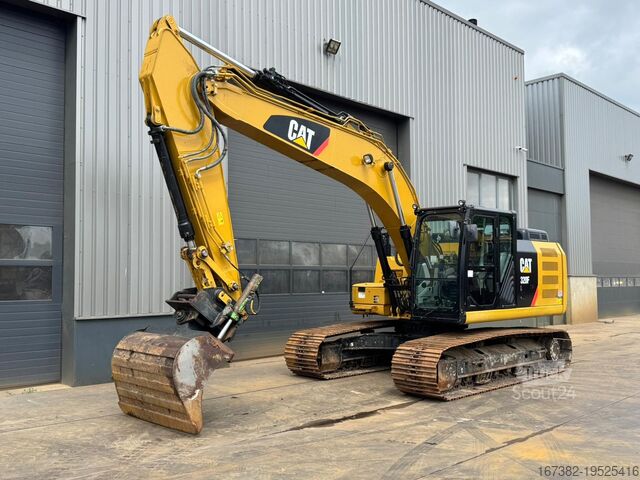 Raupenbagger Caterpillar 320FL incl. 3 x Bucket