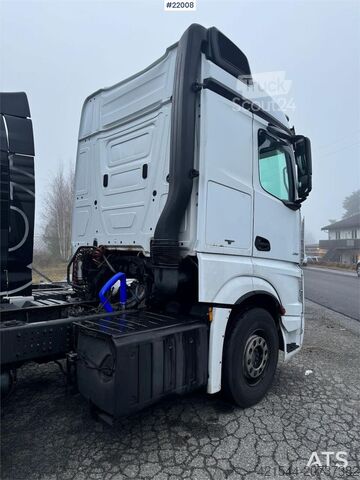 Standard tractor Mercedes-Benz Actros 2551 6x2 Tractor Unit – Repair Object