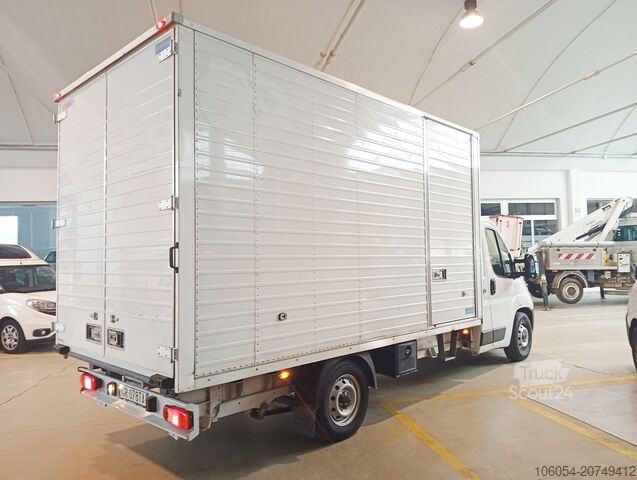 Furgon z zabudową aluminiową FIAT Ducato Maxi