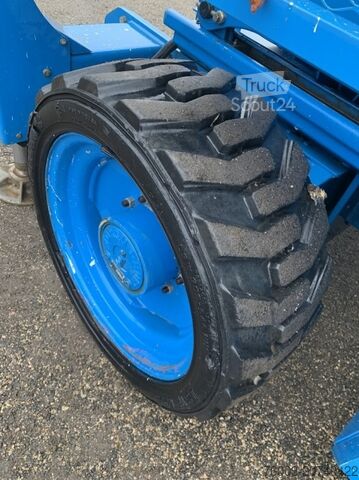 šķērveida pacēlājs Genie GS4390 - 15,11m, diesel, 4x4