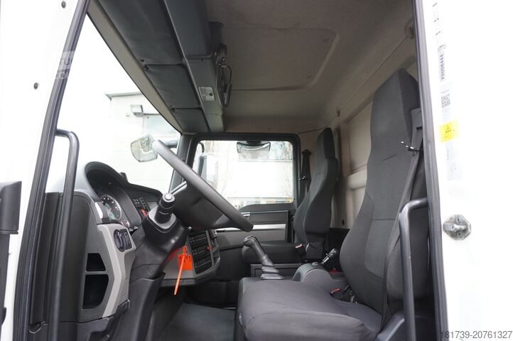 Camion refrigerato MAN TGL 12.190 / 14 EPAL Refrigerator/3units