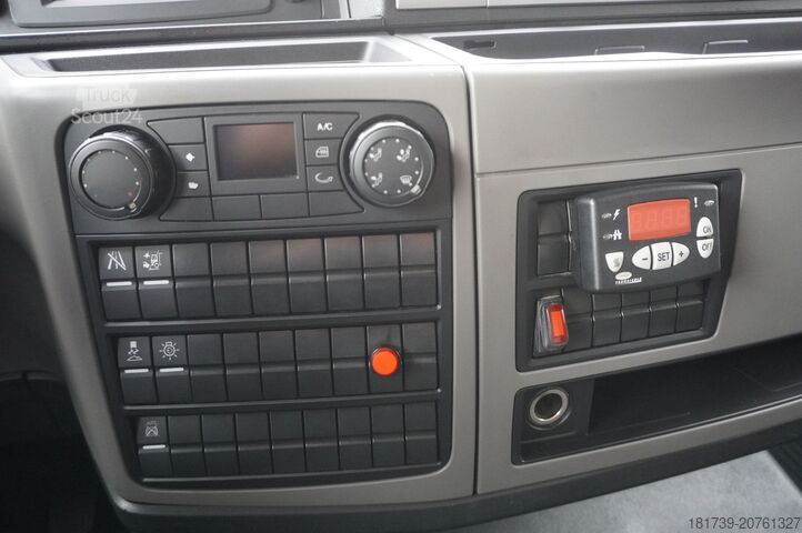 Refrižeratoru kravas automašīna MAN TGL 12.190 / 14 EPAL Refrigerator/3units