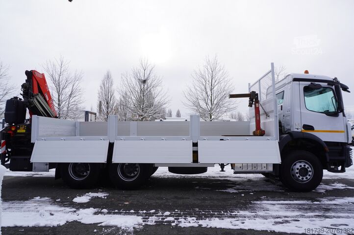 Vinçli platform Mercedes-Benz Arocs 2633 flatbed truck / Crane FASSI