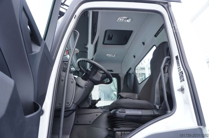 Vinçli platform Mercedes-Benz Arocs 2633 flatbed truck / Crane FASSI