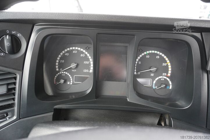 Vinçli platform Mercedes-Benz Arocs 2633 flatbed truck / Crane FASSI