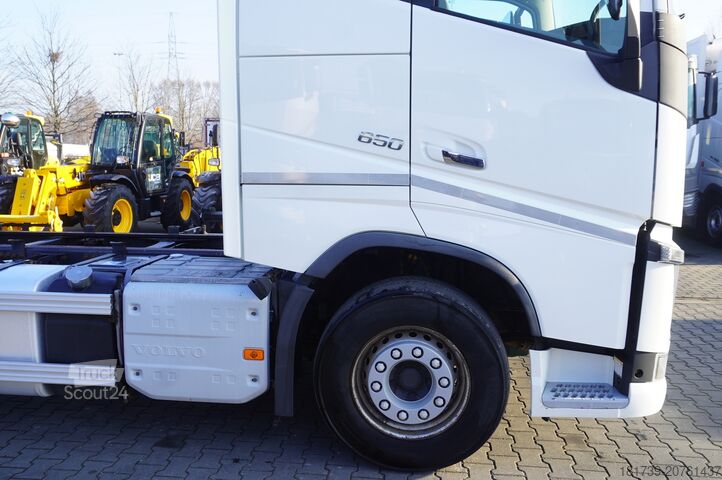 συγκρότημα μετάδοσης κίνησης Volvo FH 650 8x4 / Truck chassis / steered 4th