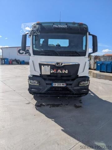 Camión volquete MAN TGS 26.470