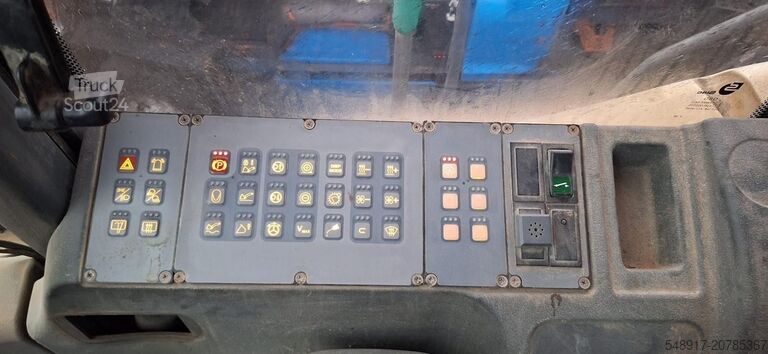 Chargeuse sur pneus Liebherr 556 Radlader