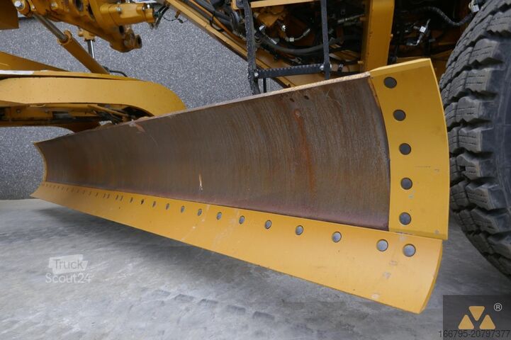 Greideris Caterpillar 140K