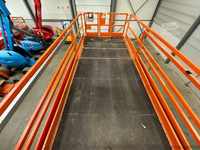 Saksinostin JLG 245-25
