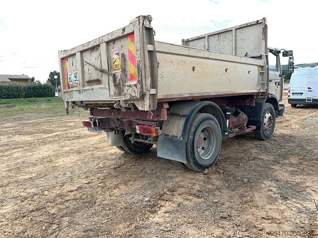 Ανατρεπόμενο φορτηγό Renault M180