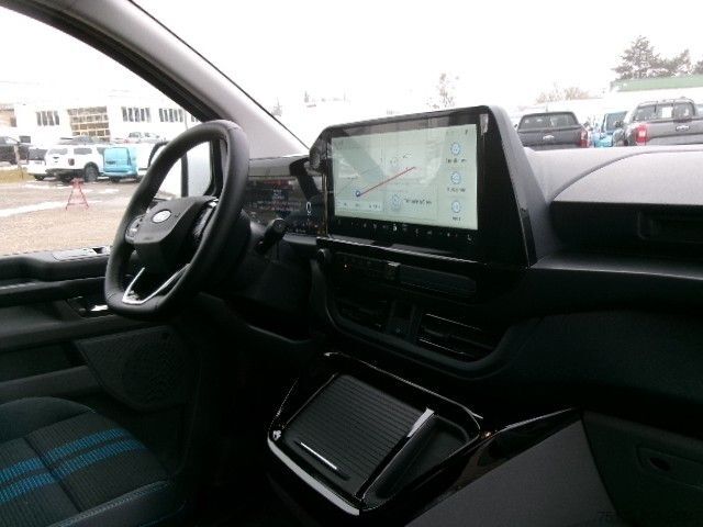 Minibus FORD Tourneo Custom L1 Sport PHEV AHK Exklusiv 360Kam