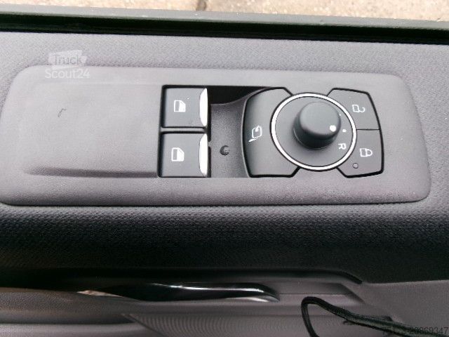 Minibus FORD Tourneo Custom L1 Sport PHEV AHK Exklusiv 360Kam