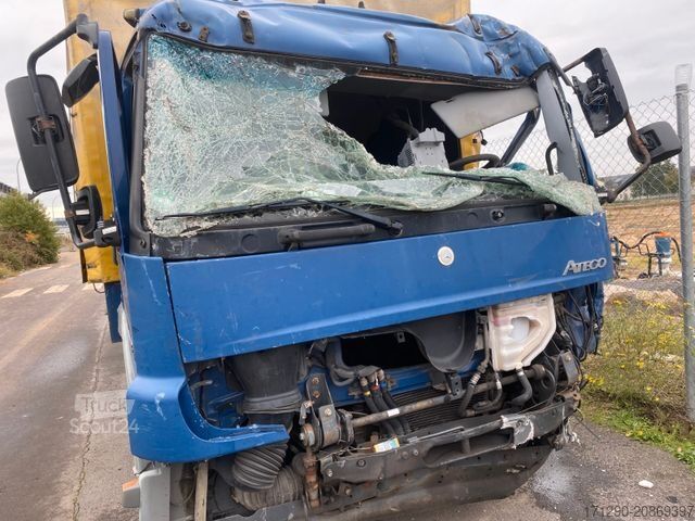 Camion bâché MERCEDES-BENZ Atego 818